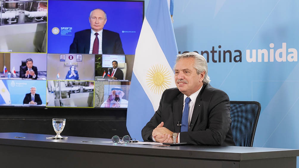 Sputnik V en Argentina: Alberto Fernández confirmó que el domingo partirá de Moscú un avión con el principio activo