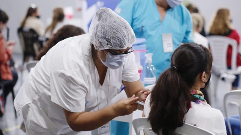 En los últimos 14 días, Argentina duplicó el ritmo de vacunación contra el coronavirus