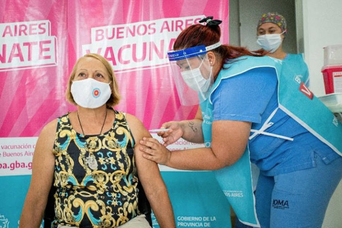 Comenzó la vacunación libre para mayores de 60 años en la Provincia de Buenos Aires