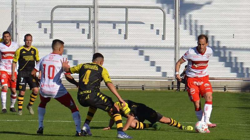 Con muchos juveniles en cancha  Santamarina perdió ante Deportivo Morón