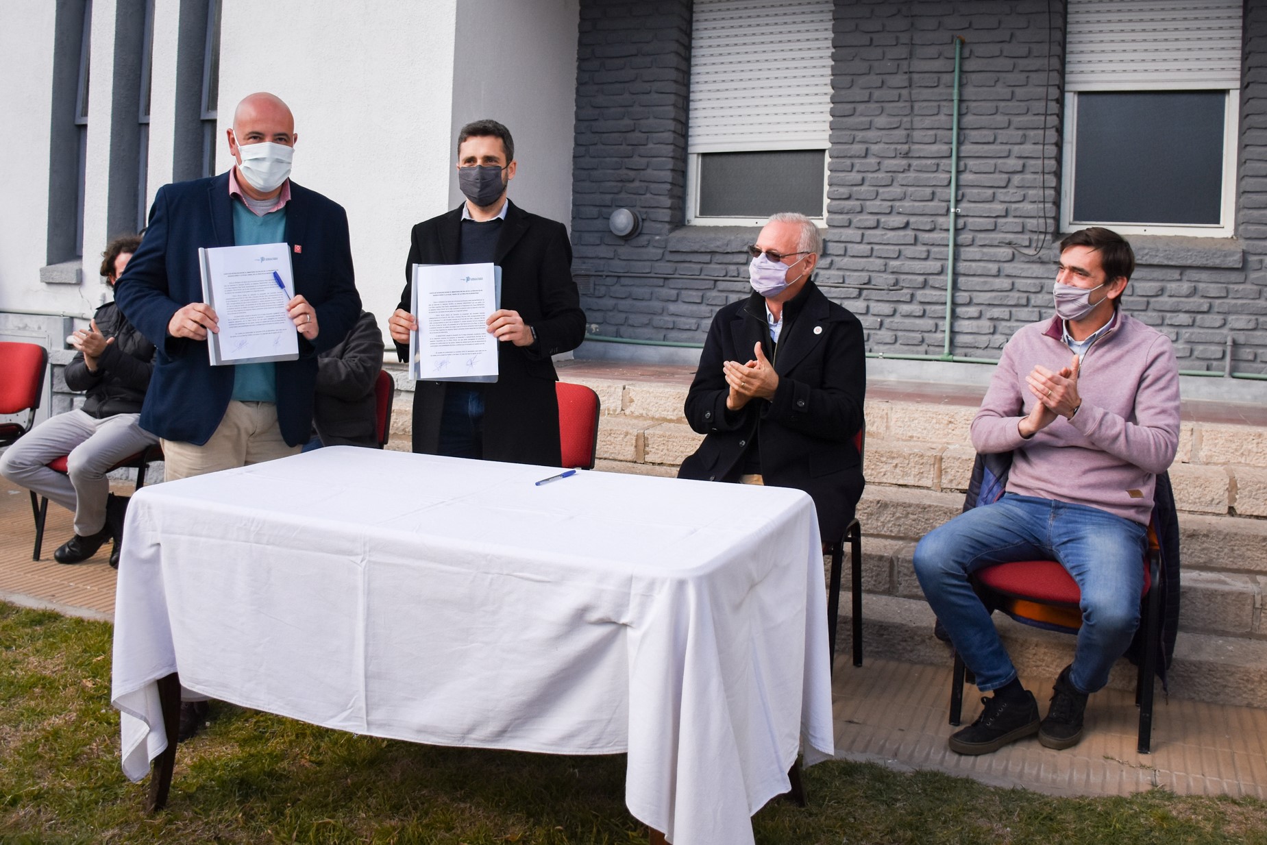 Iparraguirre y Gollán anunciaron la construcción de la Escuela de Enfermería en el Centro de Vías Respiratorias Tandil