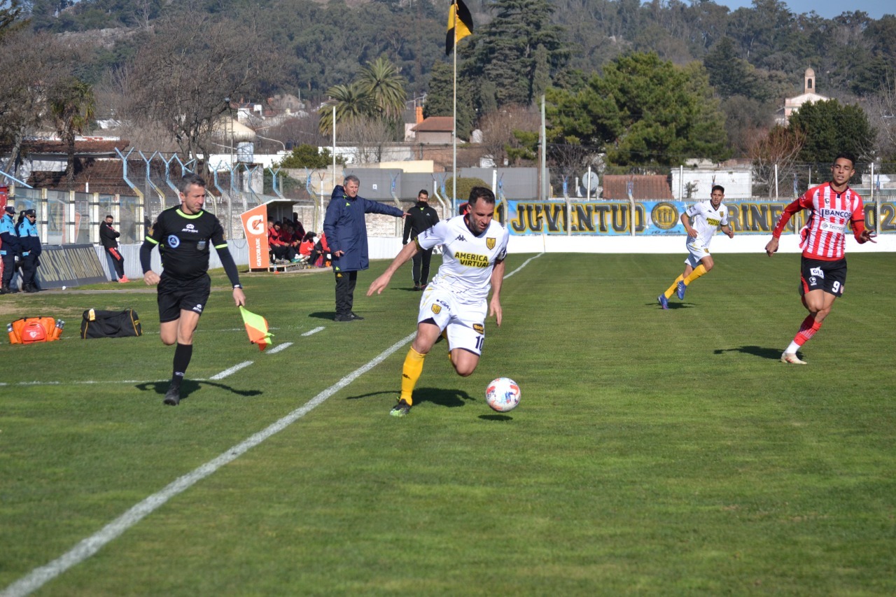 Santamarina empató en Tandil frente a Instituto y pudo cortar la racha de derrotas en la Primera Nacional