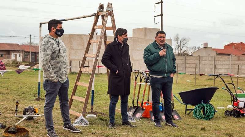 Se realizó una entrega de herramientas en el marco del Programa Potenciar Trabajo