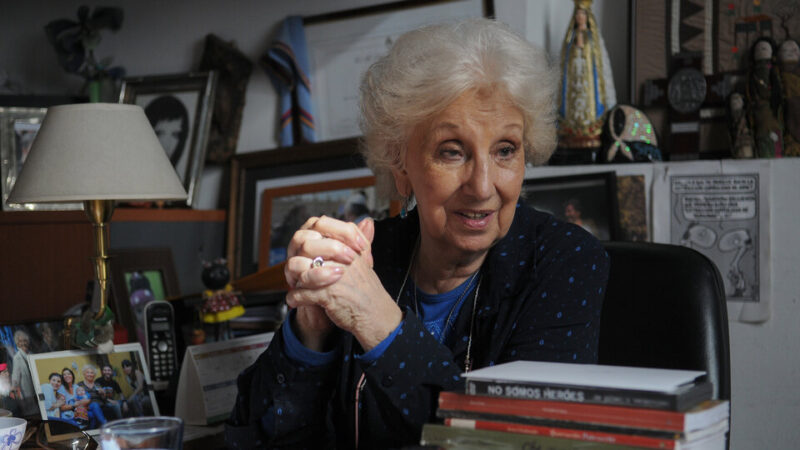 Los 44 años de Abuelas de Plaza de Mayo: «Siempre fuimos coherentes con nuestro objetivo y lo perseguimos con amor, sin odio ni rencor»