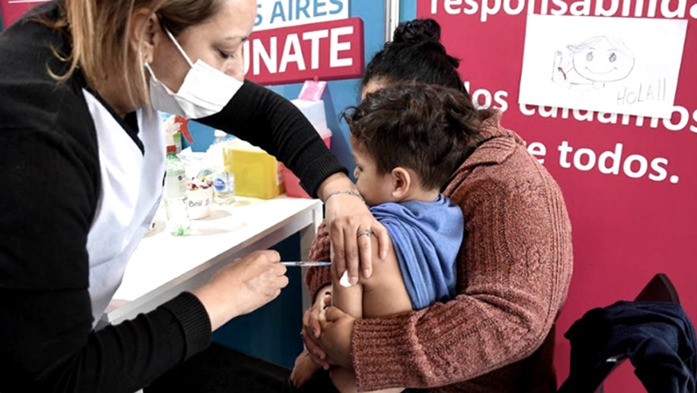 Kicillof anunció el envío de más de 370 mil turnos para segunda dosis para niñas y niños