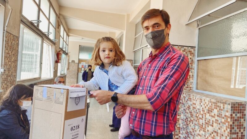 Iparraguirre: «Votar en nuestro país es siempre un momento maravilloso»