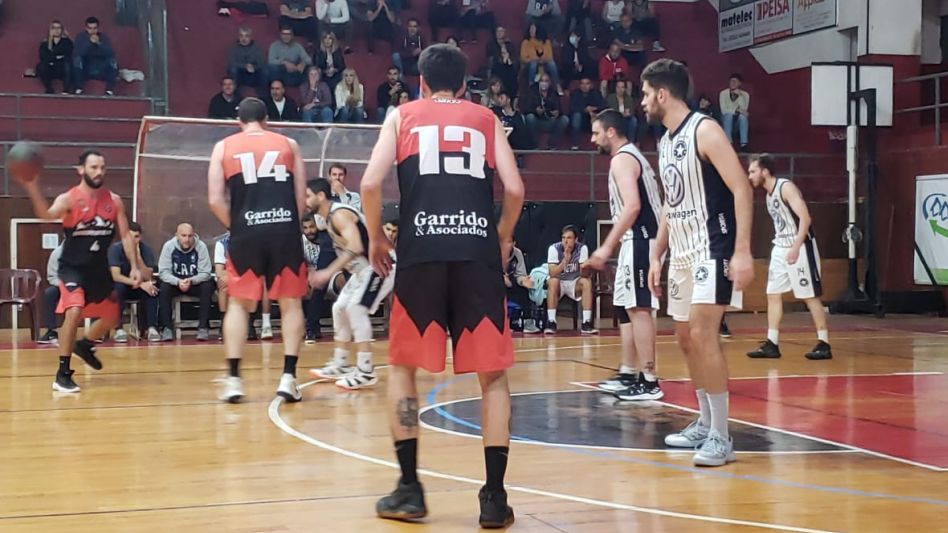 Independiente cayó en Tandil ante Racing  y ahora se jugará su última ficha en La Plata para entrar al Final Four