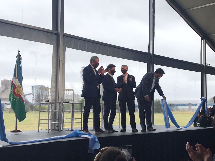 Axel Kicillof inauguró una nueva planta de Loma Negra: «Volvemos a estar en la senda de la producción»