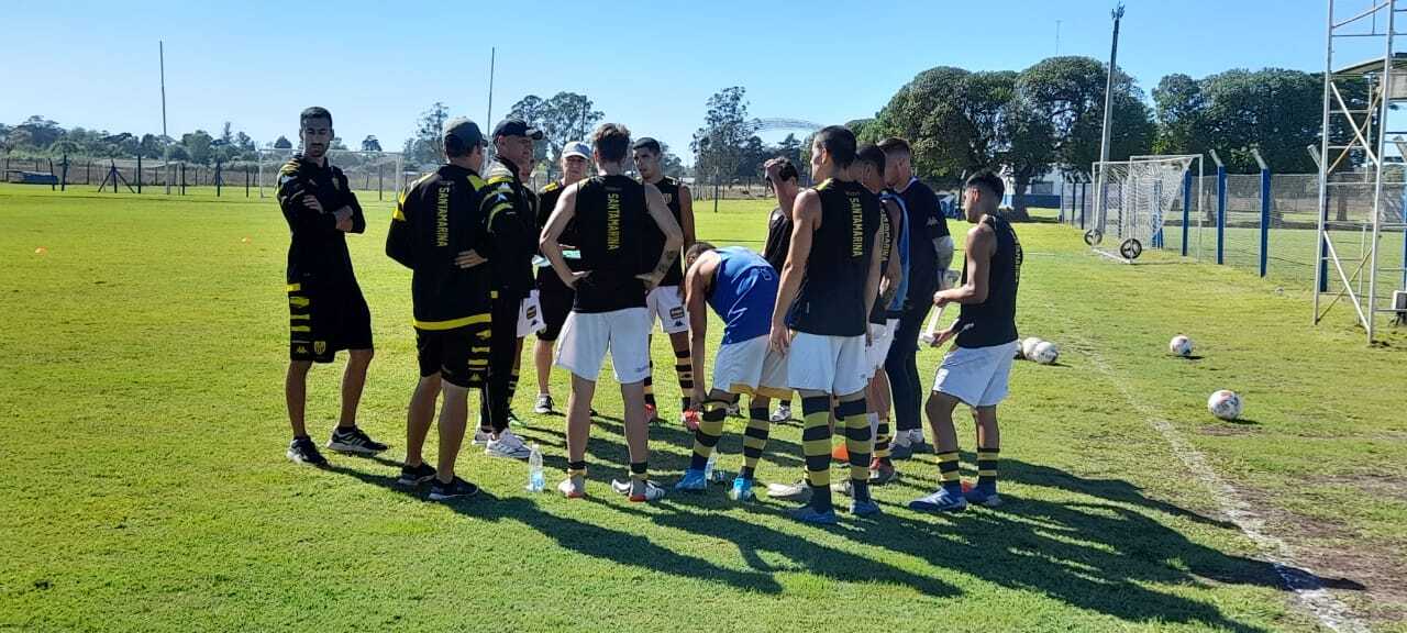 Santamarina disputó partidos frente a Alvarado en Mar del Plata en la recta final de la pretemporada