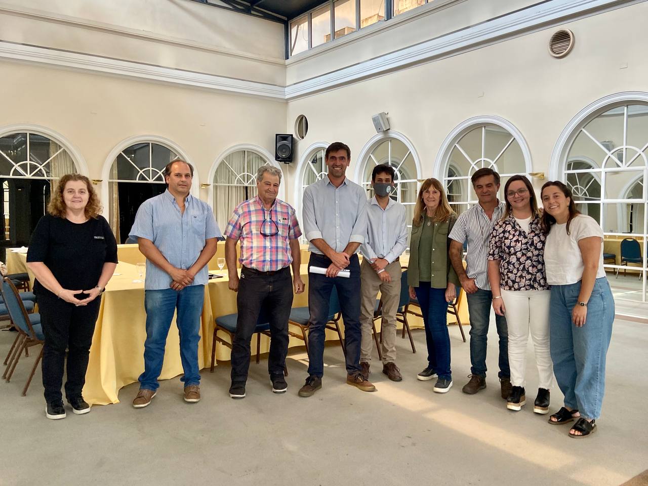 Iparraguirre, Sereno y funcionarios del Ministerio de Desarrollo Agrario se reunieron con productores rurales para analizar el Plan de Mejoras de Caminos Rurales