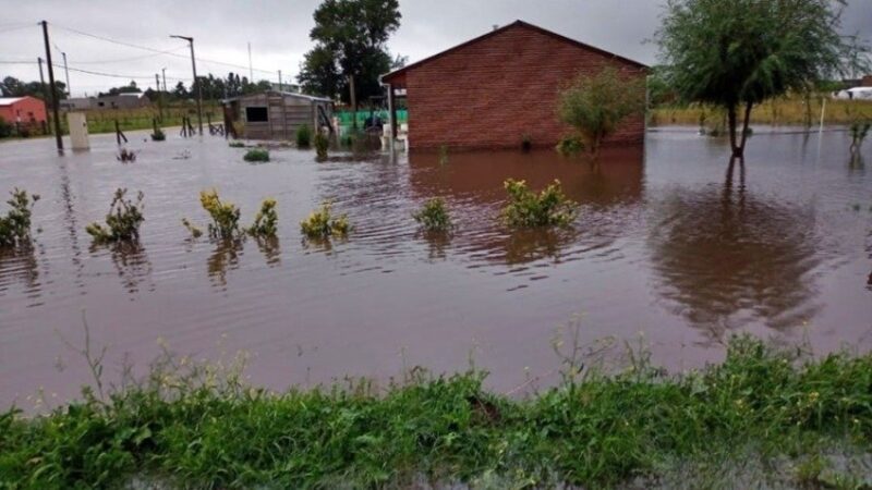 Las lluvias volvieron a generar escenarios lamentables en todo el Partido de Tandil: seis familias fueron evacuadas en Gardey