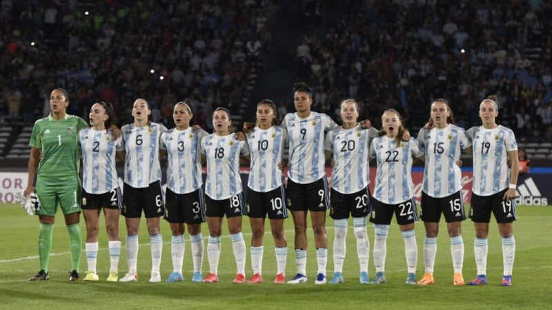 Las tandilenses Agustina Barroso y Romina Núñez fueron titulares en la derrota de la Selección Argentina de Fútbol Femenino que se prepara para la Copa América de Colombia