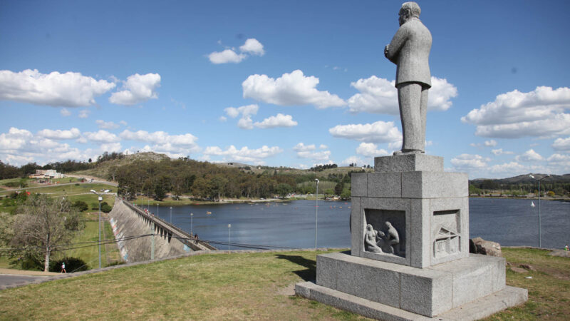 En la víspera del aniversario de Tandil caminamos por sus orígenes con el historiador Leonardo Canziani: «En el imaginario popular de la ciudad ha quedado ese espíritu emprendedor ligado al aporte migratorio» 