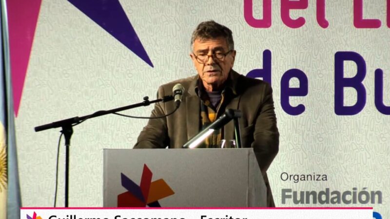 El escritor Guillermo Saccomanno inauguró la 46° Feria Internacional del Libro con un contundente discurso