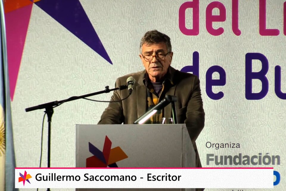 El escritor Guillermo Saccomanno inauguró la 46° Feria Internacional del Libro con un contundente discurso