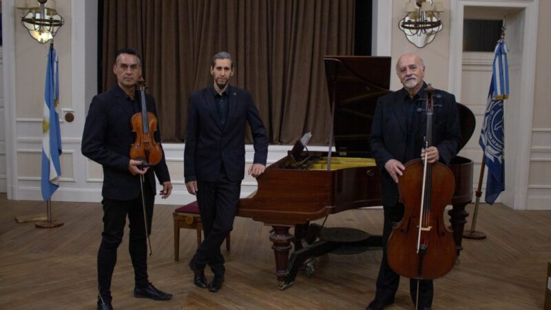 El Trío de Cámara de la UNICEN festeja este domingo sus 35 años con un repertorio de Astor Piazzola
