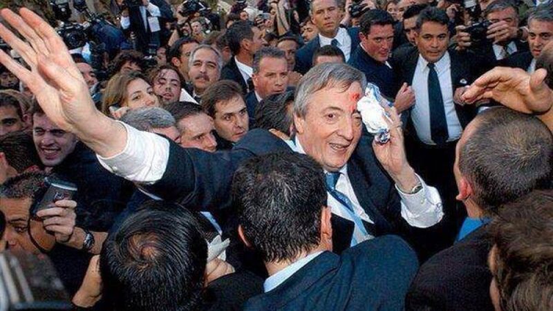 Se cumplen 19 años de la asunción de Néstor Kirchner como Presidente de la Nación: El hombre que asumió con 60% de pobreza, más desocupados que votos y sacó al país del fuego