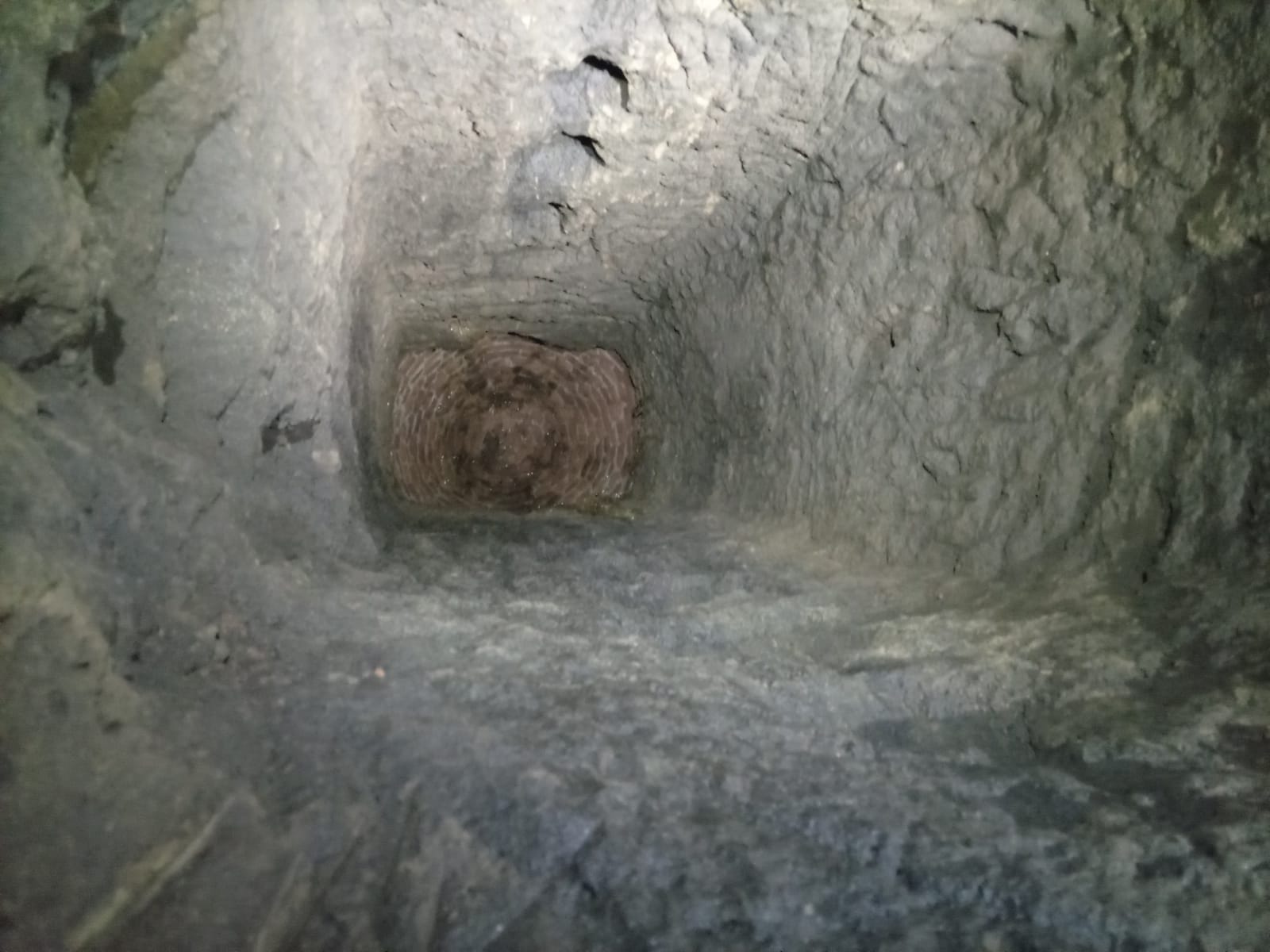 Túneles y minas de arena en la zona norte de la ciudad: un descubrimiento que pone en pausa la urbanización que proyecta el municipio en el macizo Carrasco