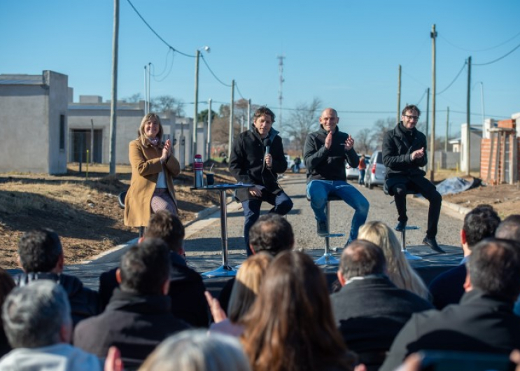 Kicillof presentó el programa de créditos Buenos Aires CREA para reformas y ampliación de viviendas