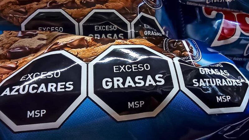 Etiquetado Frontal: los alimentos y bebidas tendrán el sello nutricional a partir de agosto