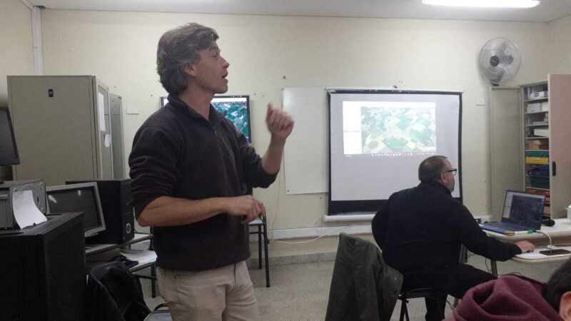 Se realizó una capacitación en Google Earth, para mejorar los procedimientos y tiempos de gestión entre instituciones educativas rurales