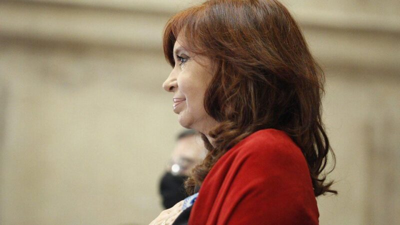 Causa Vialidad: CFK publicó el alegato de su defensa en las redes sociales