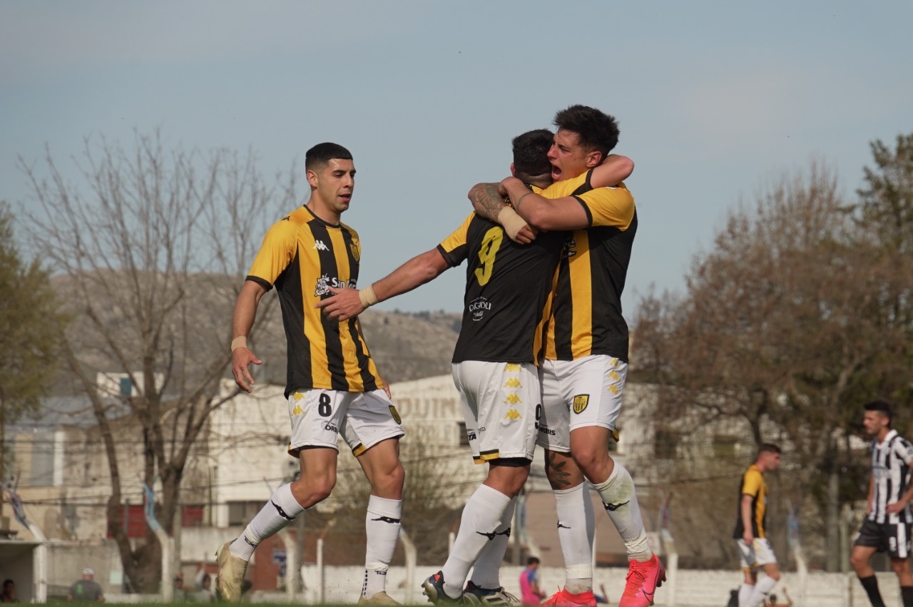 Santamarina tenía el triunfo y en la agonía del partido, Chaco For Ever le arrebató la victoria