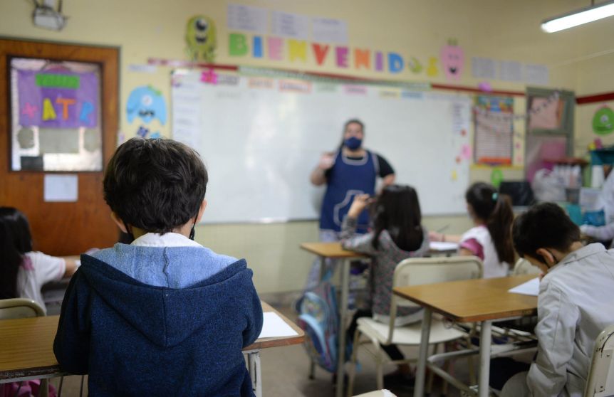 A partir del próximo jueves, 11 escuelas primarias de Tandil tendrán una hora más de clases para ampliar conocimientos en lengua y matemáticas