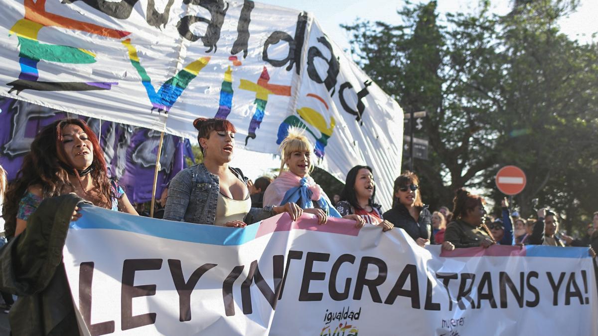 Arrancó el Encuentro Plurinacional de Mujeres y Disidencias con una marcha masiva de travestis y trans