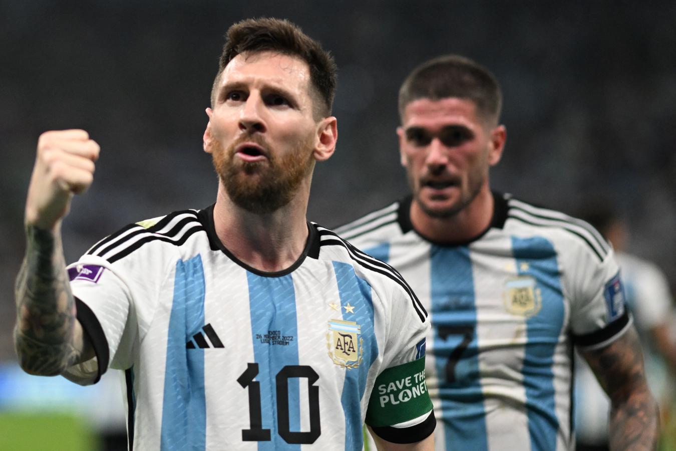 Argentina revivió con un triunfazo ante México