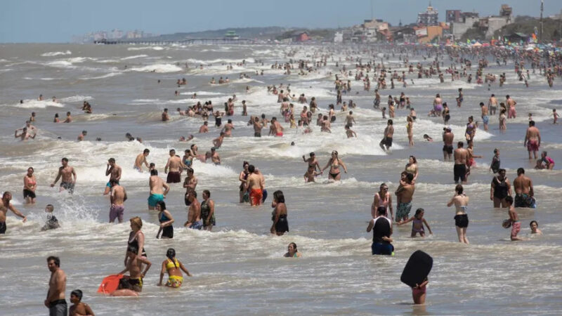 Se abre la temporada alta bonaerense: números que alientan a que sea un verano 2023 con récord de turistas en la Provincia