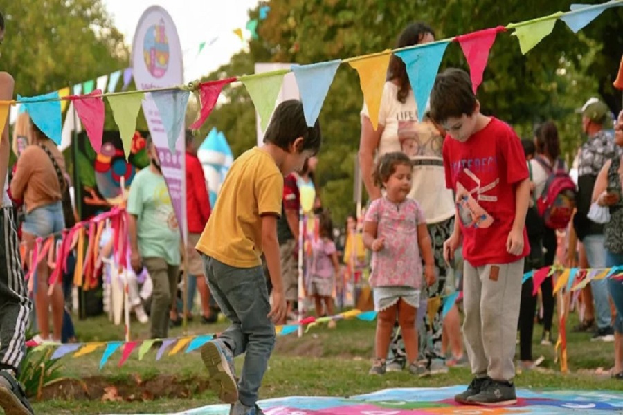 La «Fiesta de la Niñez» ya se palpita en Necochea: el evento infantil más grande del país se prepara para su 62° edición con los shows de Topa y Canticuenticos