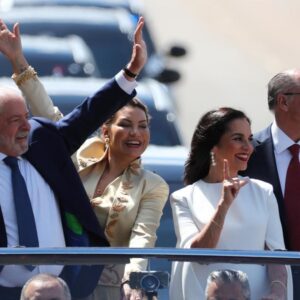 Lula da Silva juró como Presidente de Brasil y hay expectativas por el renacer de las relaciones comerciales con Argentina