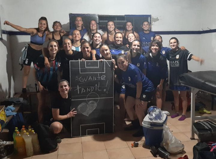 El fútbol femenino de Tandil festejó ante Tres Arroyos y está entre los cuatro mejores equipos del regional