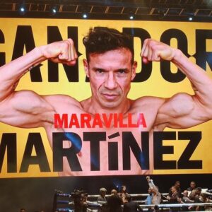 Debutó a sus 48 años en el mítico Luna Park: “Maravilla” Martínez volvió a subirse a un ring y noqueó a su rival en el primer round