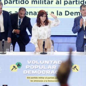 Cristina Kirchner: «Nos persiguen porque igualamos a las sociedades»