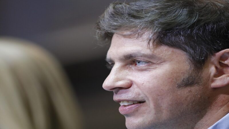 Axel Kicillof: “Quiero invitarlos a seguir avanzando derecho al futuro”