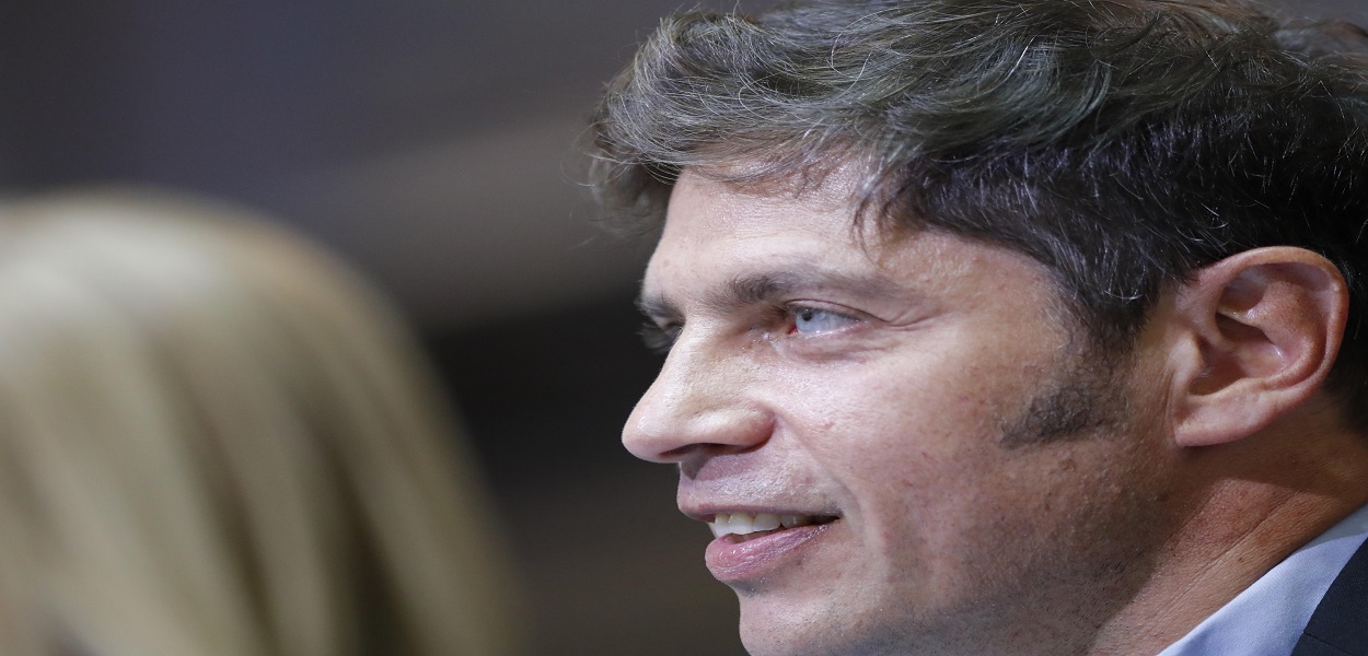 Axel Kicillof: “Quiero invitarlos a seguir avanzando derecho al futuro”