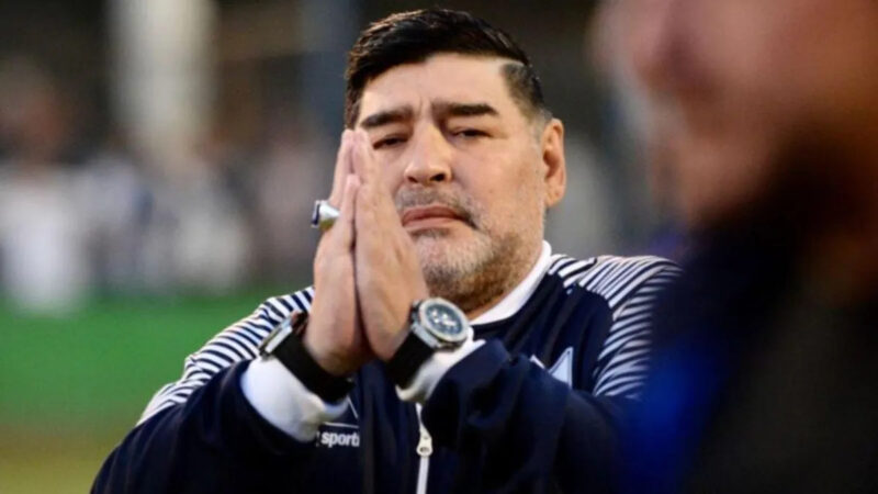Los ocho acusados por la muerte de Diego Maradona irán a juicio por homicidio