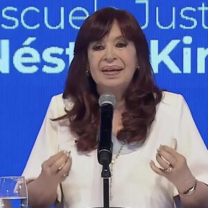 Cristina volvió a pedir que se revise el acuerdo con el FMI: “Es inflacionario”
