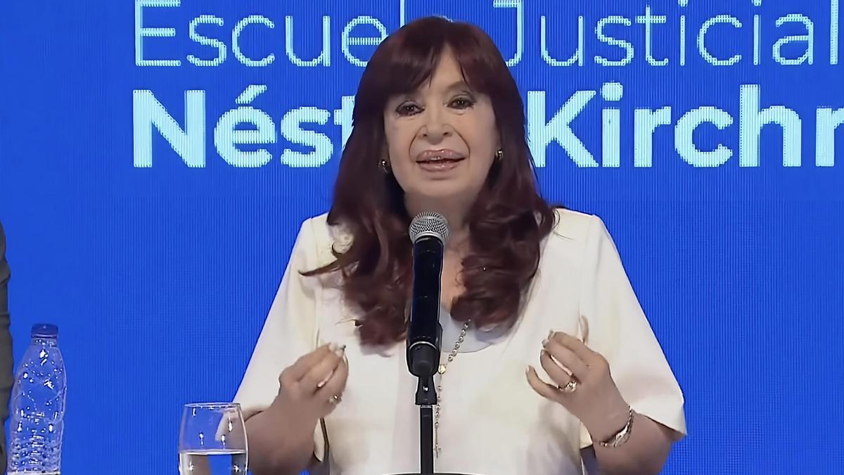 Cristina volvió a pedir que se revise el acuerdo con el FMI: “Es inflacionario”