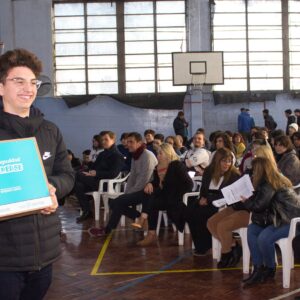 Conectar Igualdad Bonaerense: con actos durante toda la semana, más de 1200 alumnos de 26 escuelas secundarias de Tandil recibirán computadoras para potenciar sus estudios