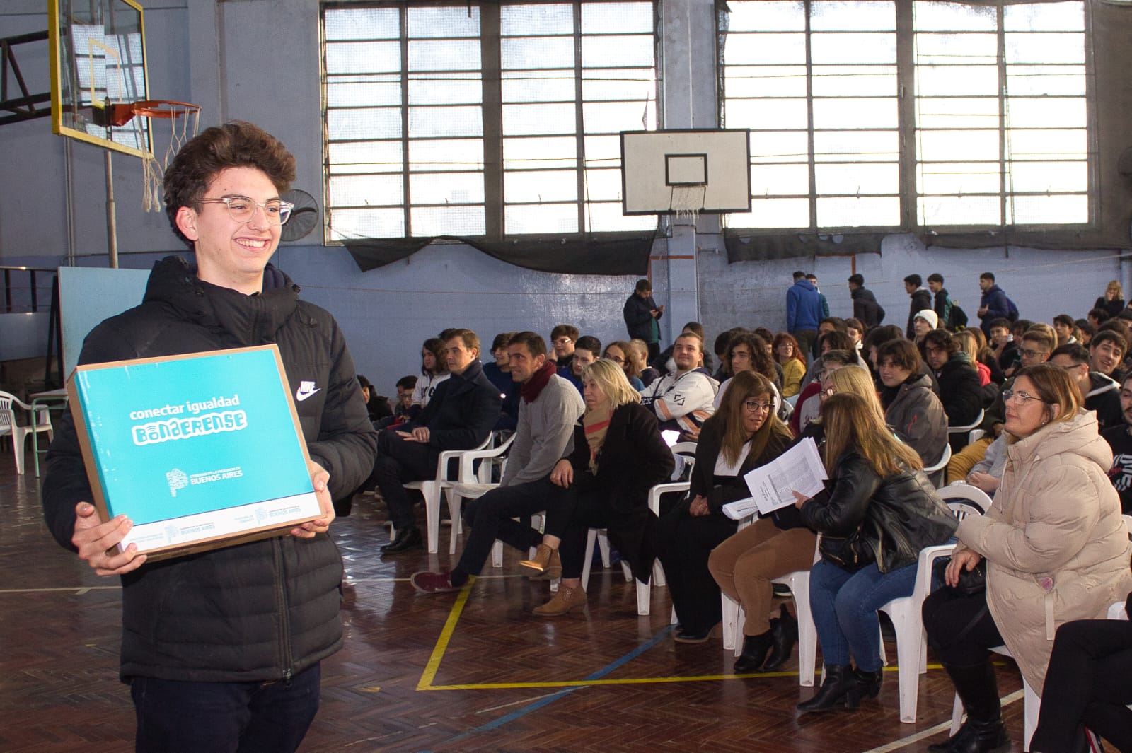 Conectar Igualdad Bonaerense: con actos durante toda la semana, más de 1200 alumnos de 26 escuelas secundarias de Tandil recibirán computadoras para potenciar sus estudios
