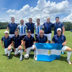 El concejal Darío Méndez presentó un reconocimiento a los campeones del mundo de footgolf, Sergio Toth y Roberto Ghezzi