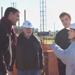 Avanza la construcción de las primeras 24 viviendas en el Barrio Arco Iris