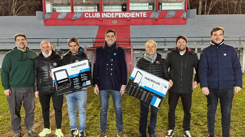 El Club Independiente recibió un aporte para el recambio total de las luminarias del Agustín F. Berroeta