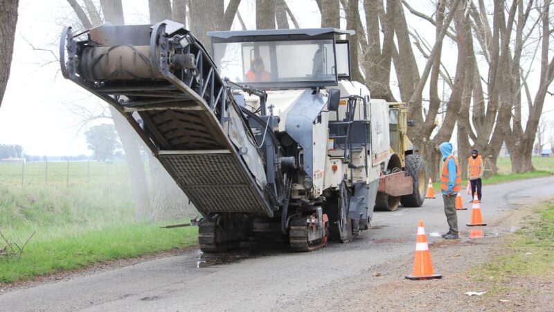 Con inversión del gobierno bonaerense, comenzaron los trabajos de repavimentación en el acceso a la Base Aérea y en distintos tramos de las rutas provinciales N°30 y 74