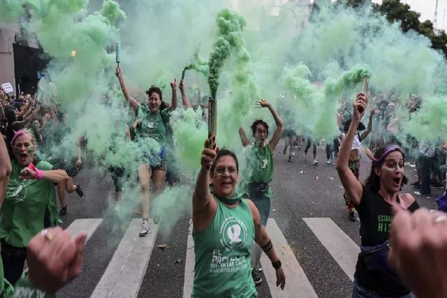 Un «28 S» mirando el «22 O»: La marea verde vuelve a copar las calles, recuperando la palabra «libertad» y defendiendo los derechos en riesgo