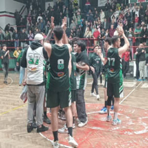Villa Italia fue una fiesta: Unión se llevó el clásico ante Independiente y es líder en el Pre Federal