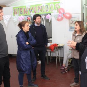Iparraguirre recorrió las obras del nuevo edificio de la Escuela N°13 de De la Canal